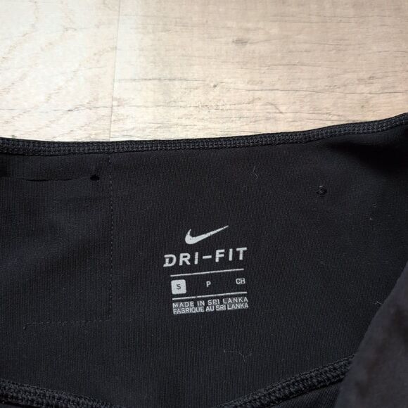 NIKE DRY-FIT LEGGINGS WOMEN'S S CAPRI HI RISE MEDIA POCKET BLACK GRAY ⭐️EUC⭐️ - Picture 5 of 6